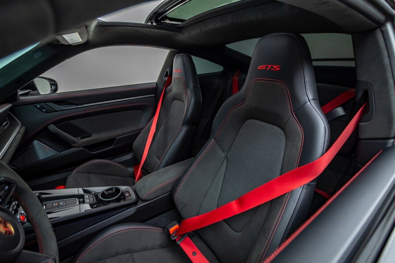 2025 Porsche 911 Carrera GTS - Photo 2 - Springfield, MO 65802
