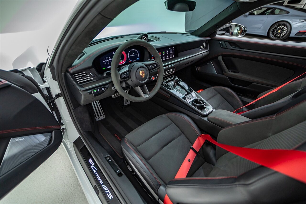 2025 Porsche 911 Carrera GTS - Photo 26 - Springfield, MO 65802