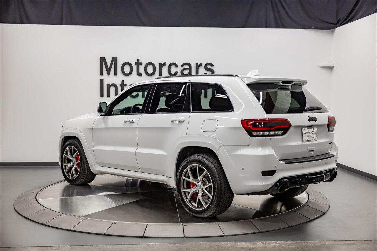 2017 Jeep Grand Cherokee SRT   - Photo 4 - Springfield, MO 65802