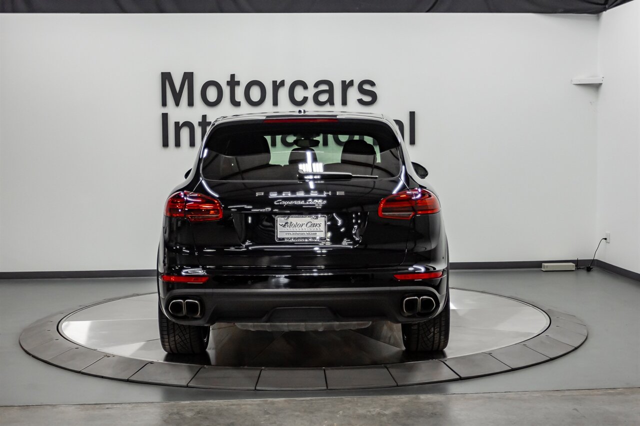 2018 Porsche Cayenne Turbo   - Photo 4 - Springfield, MO 65802