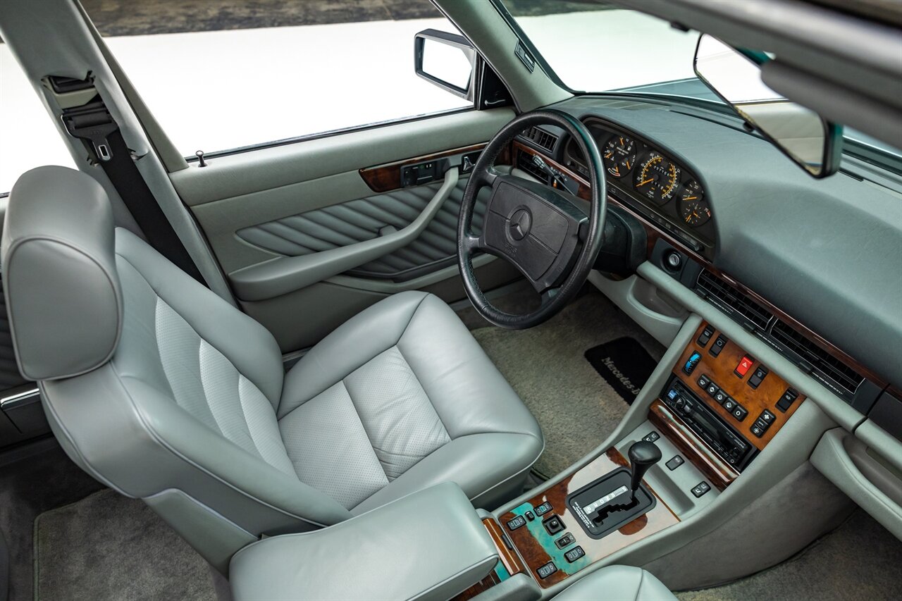 1991 Mercedes-Benz 560 SEL   - Photo 28 - Springfield, MO 65802