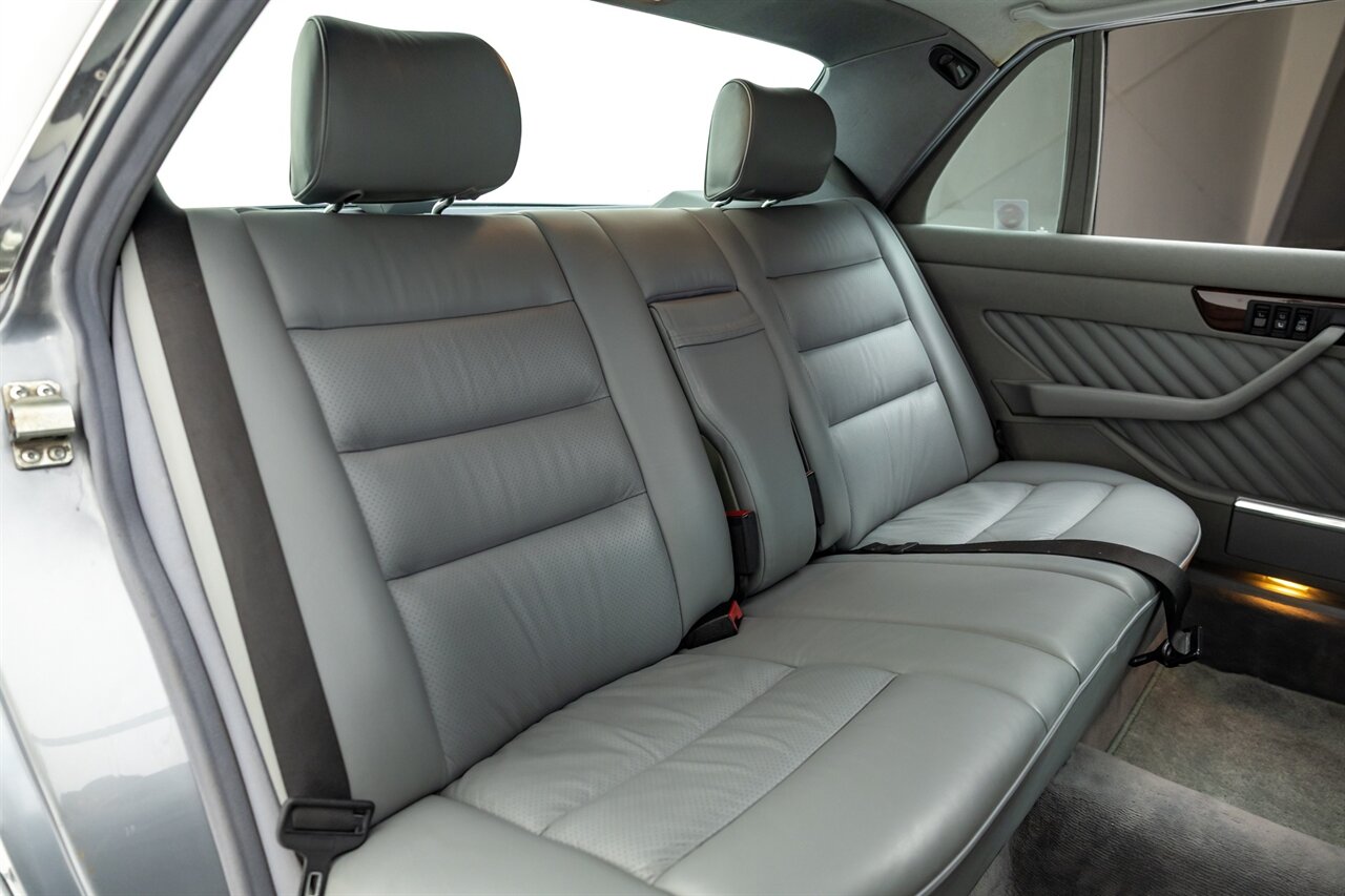 1991 Mercedes-Benz 560 SEL   - Photo 49 - Springfield, MO 65802
