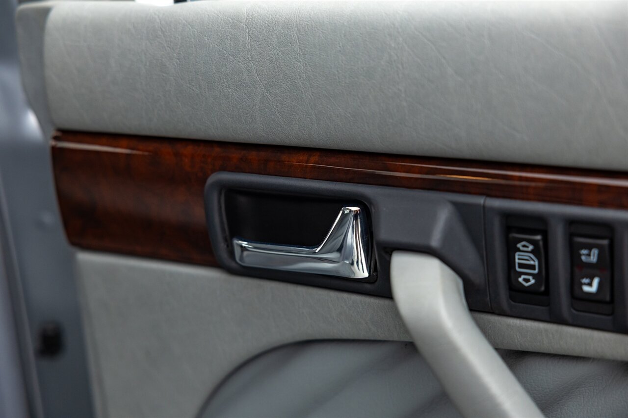 1991 Mercedes-Benz 560 SEL   - Photo 63 - Springfield, MO 65802