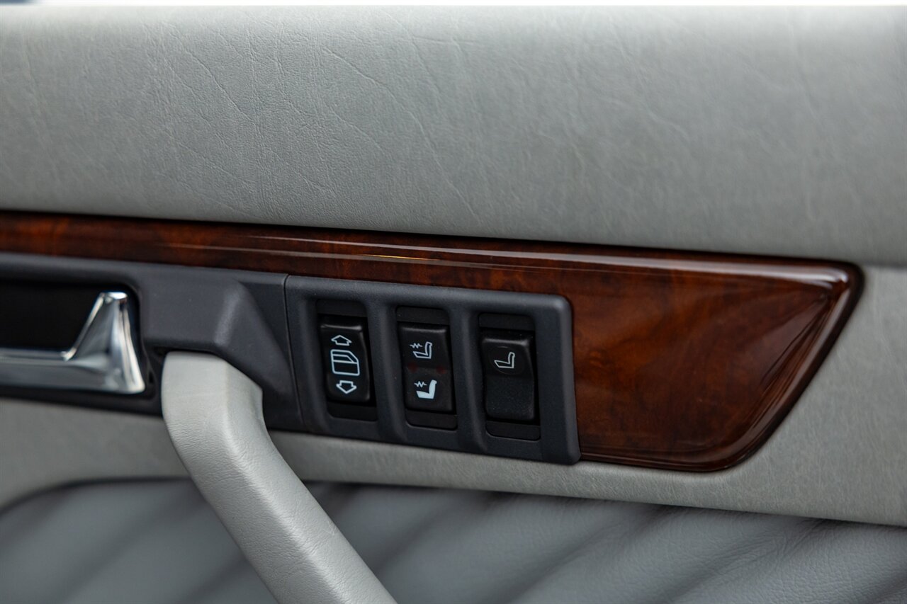 1991 Mercedes-Benz 560 SEL   - Photo 57 - Springfield, MO 65802