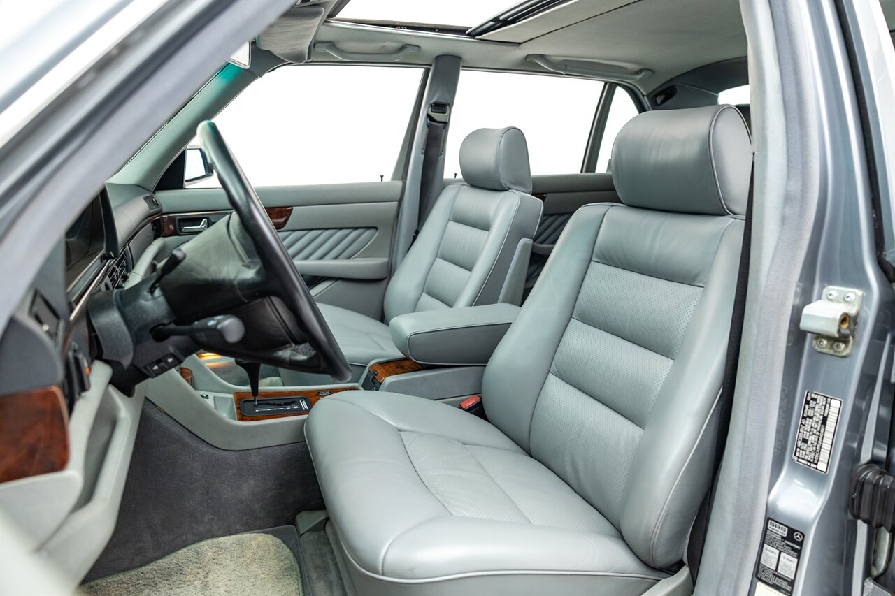 1991 Mercedes-Benz 560 SEL   - Photo 24 - Springfield, MO 65802