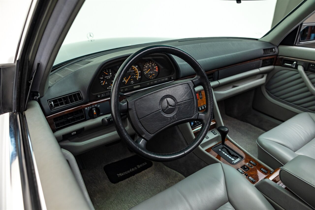1991 Mercedes-Benz 560 SEL   - Photo 25 - Springfield, MO 65802