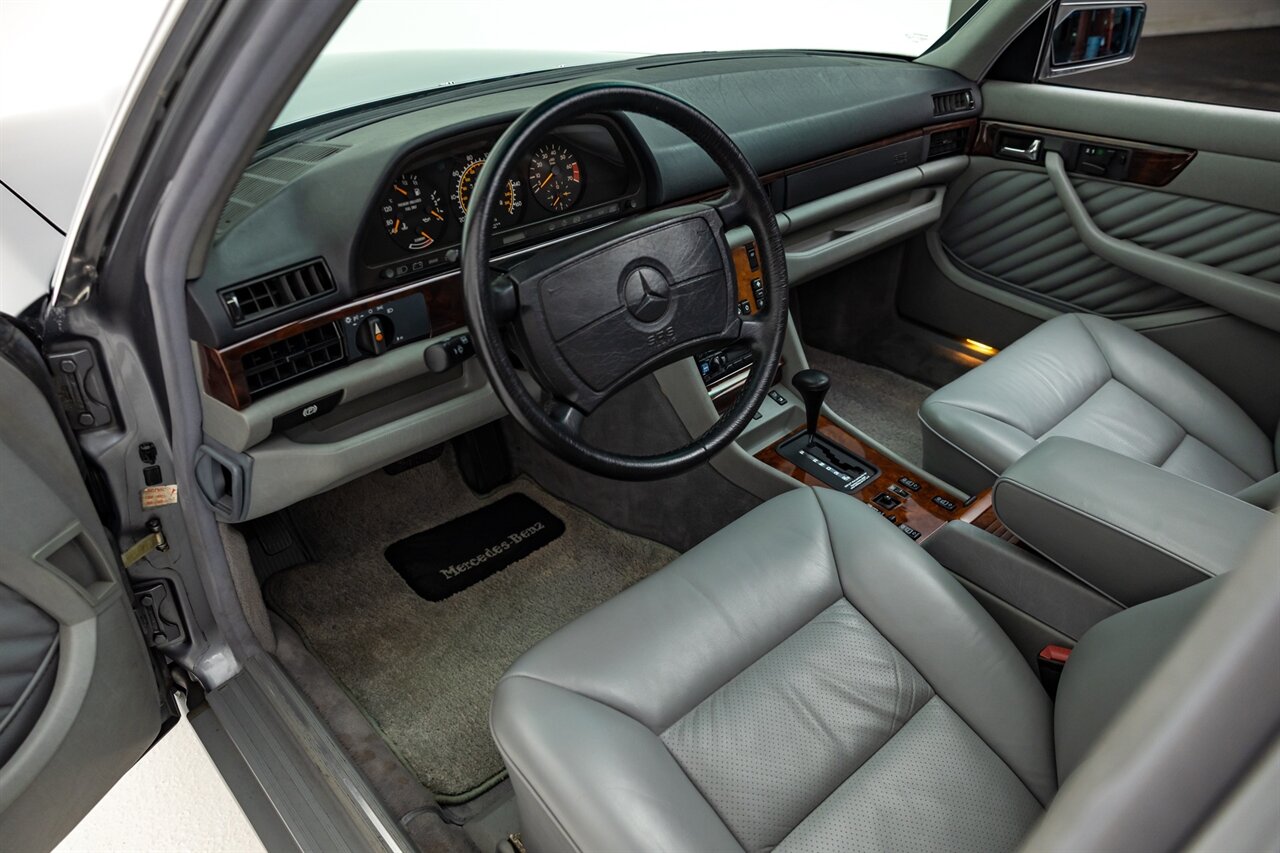 1991 Mercedes-Benz 560 SEL   - Photo 26 - Springfield, MO 65802