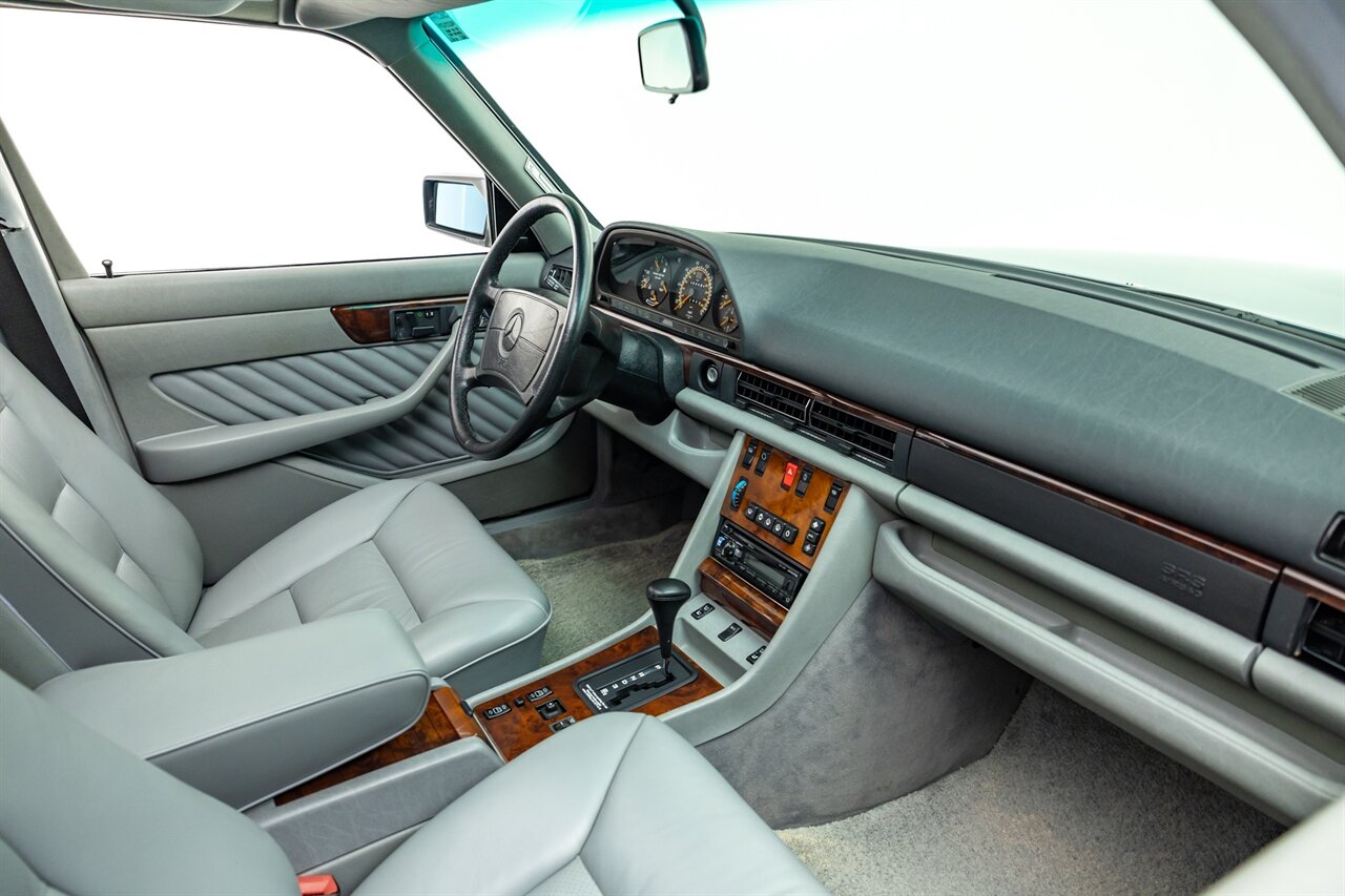1991 Mercedes-Benz 560 SEL   - Photo 30 - Springfield, MO 65802