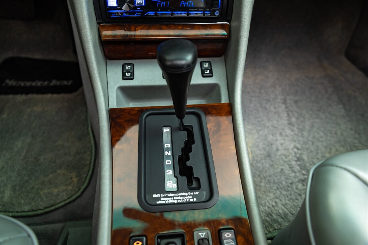 1991 Mercedes-Benz 560 SEL   - Photo 36 - Springfield, MO 65802