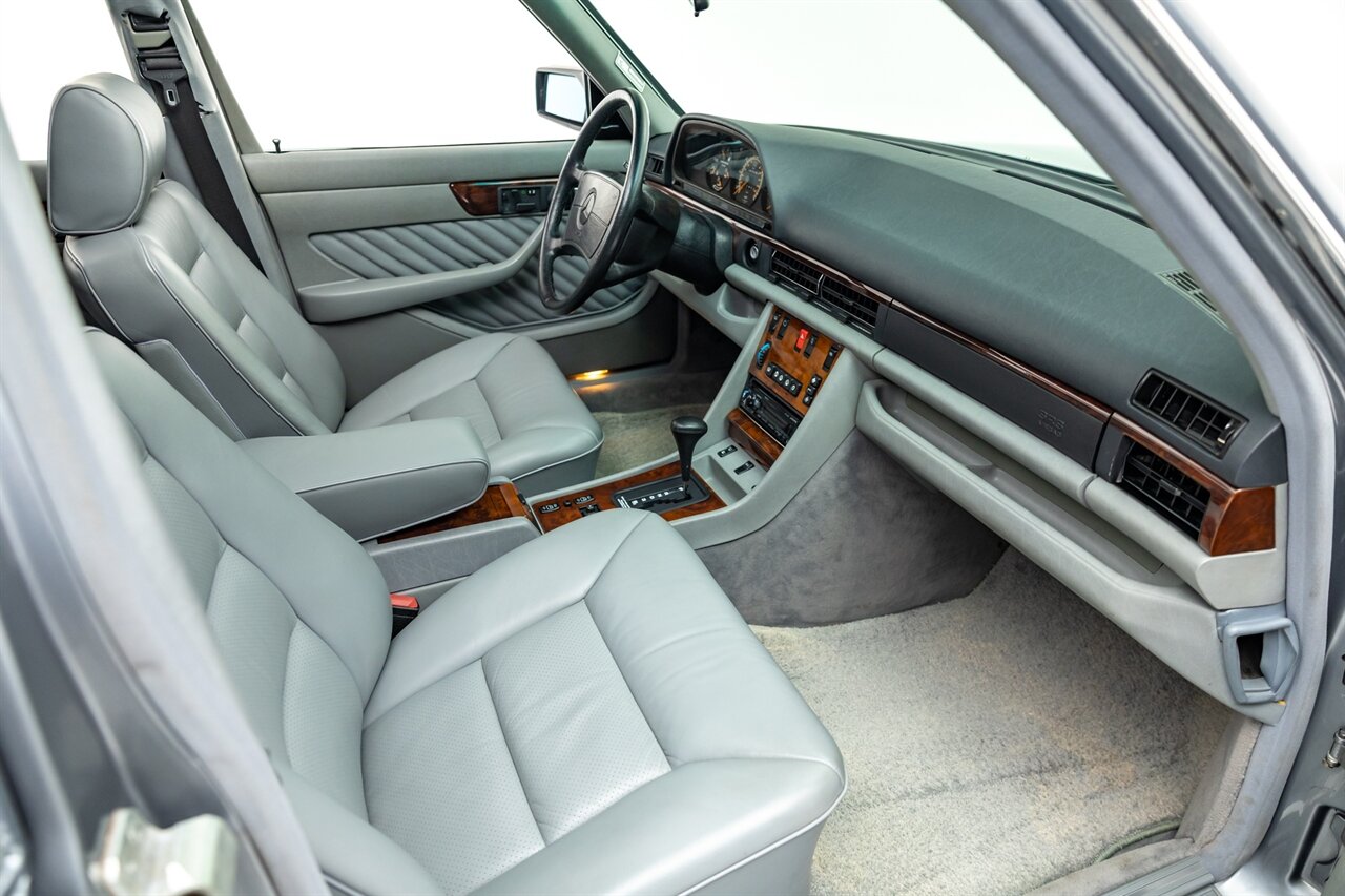 1991 Mercedes-Benz 560 SEL   - Photo 29 - Springfield, MO 65802