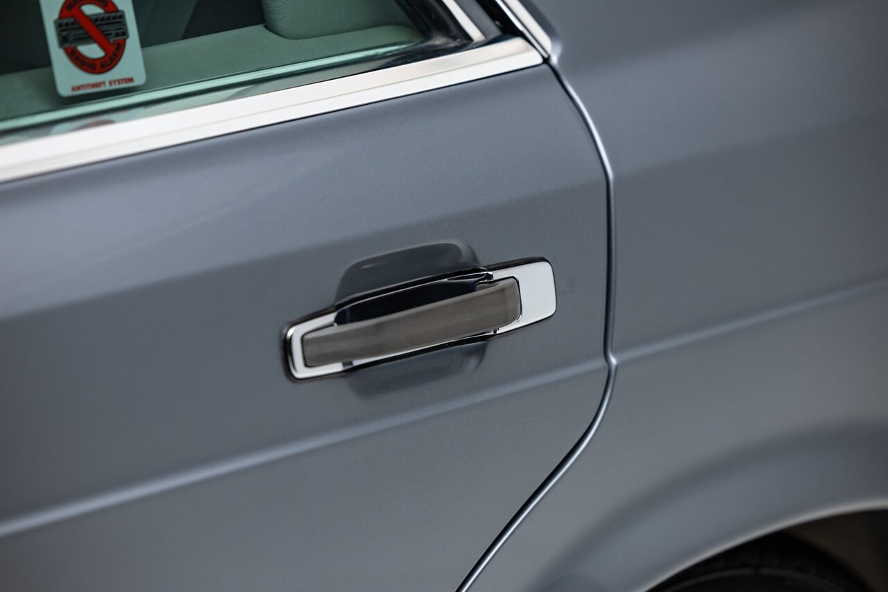 1991 Mercedes-Benz 560 SEL   - Photo 14 - Springfield, MO 65802