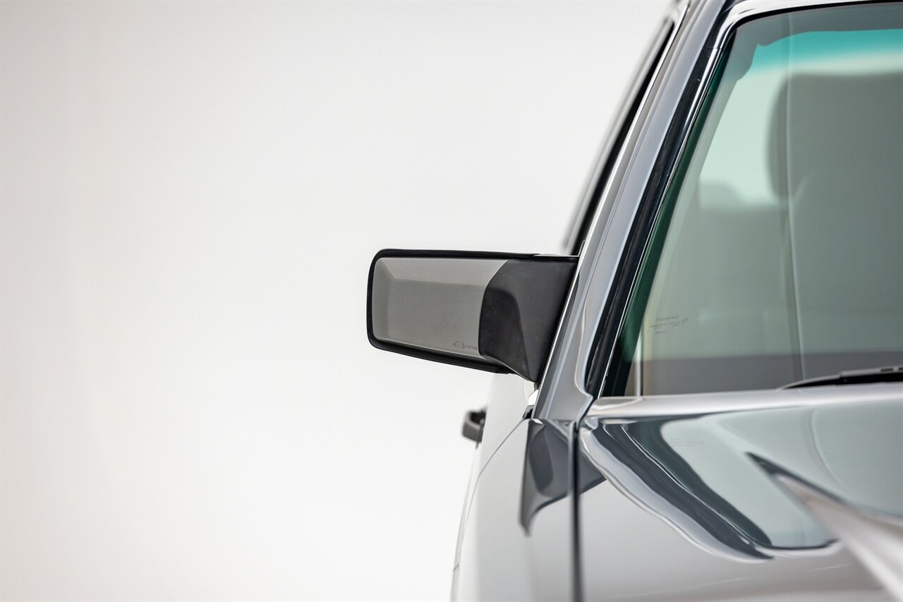 1991 Mercedes-Benz 560 SEL   - Photo 5 - Springfield, MO 65802