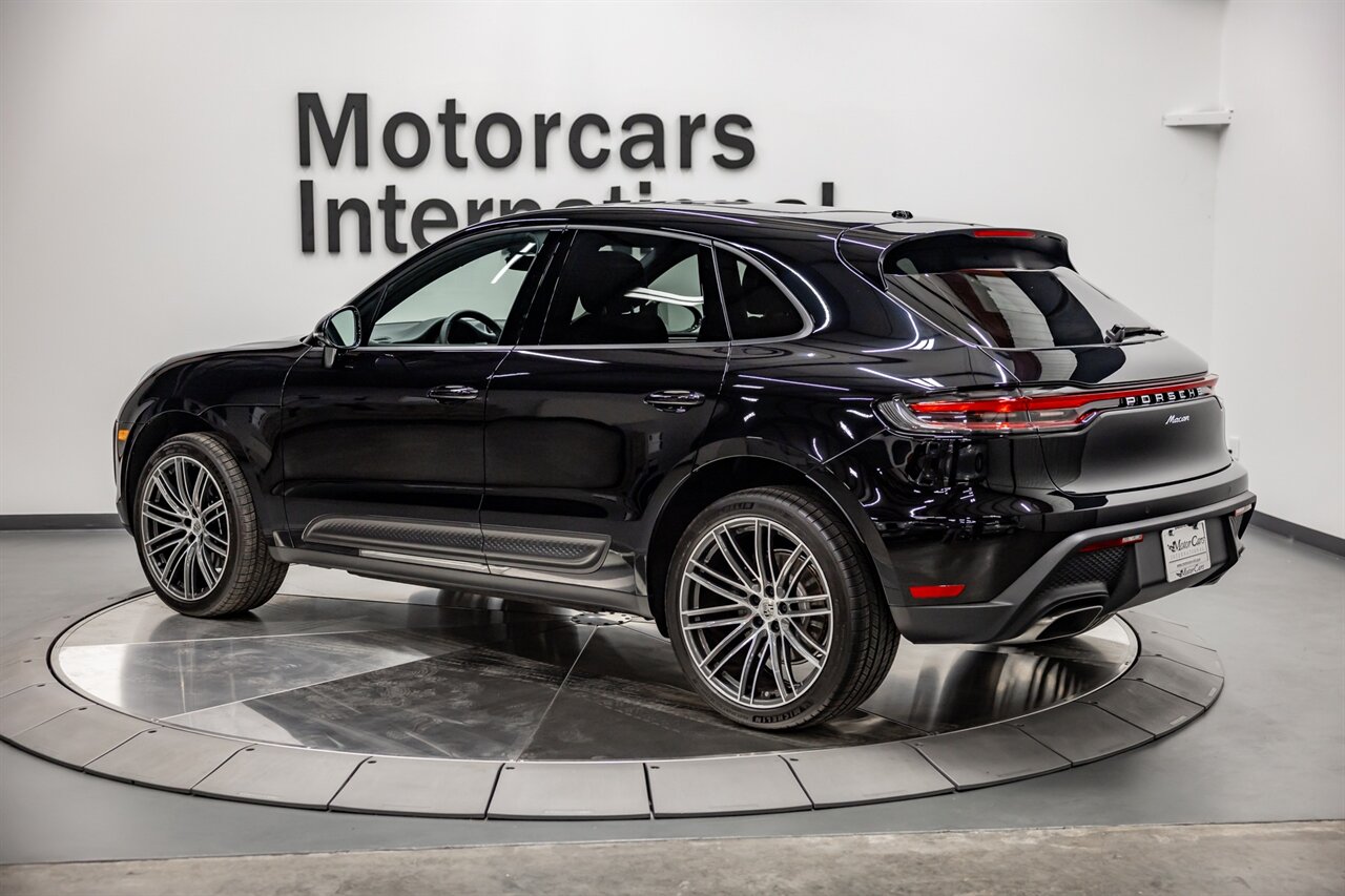 2023 Porsche Macan   - Photo 15 - Springfield, MO 65802