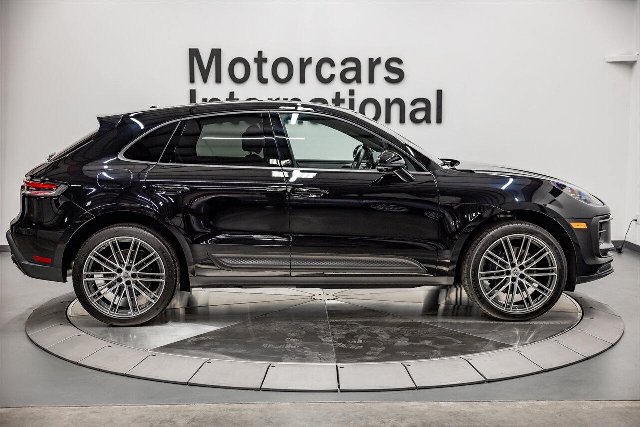 2023 Porsche Macan   - Photo 5 - Springfield, MO 65802