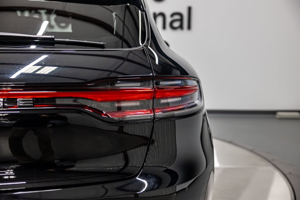 2023 Porsche Macan   - Photo 26 - Springfield, MO 65802