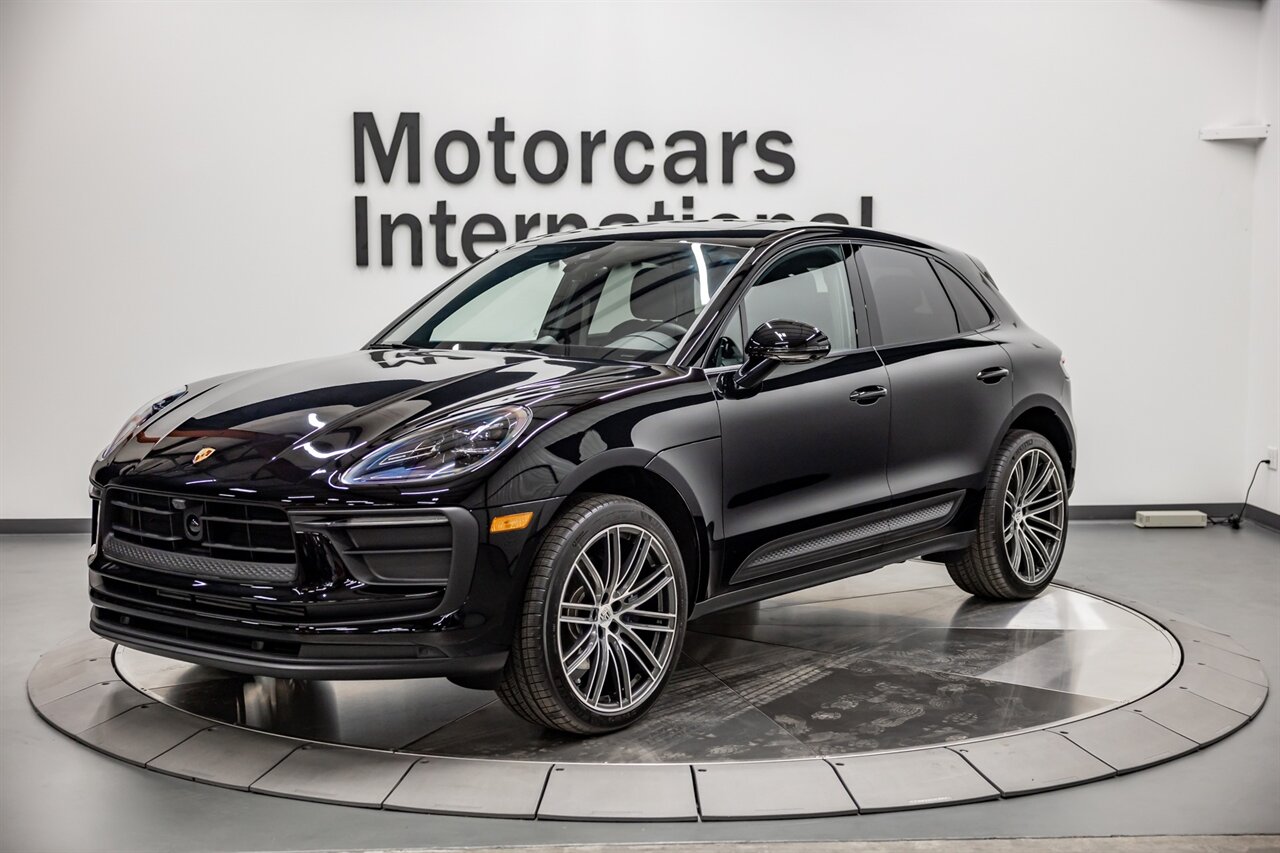 2023 Porsche Macan   - Photo 1 - Springfield, MO 65802