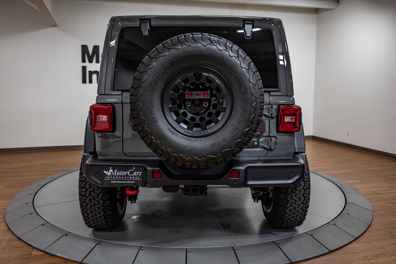 2023 Jeep Wrangler Unlimited Rubicon   - Photo 5 - Springfield, MO 65802