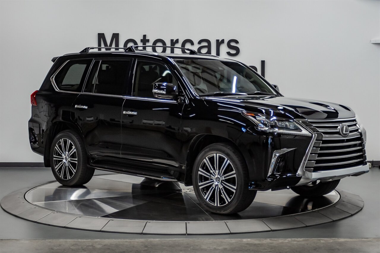 2020 Lexus LX 570 Two-Row   - Photo 8 - Springfield, MO 65802