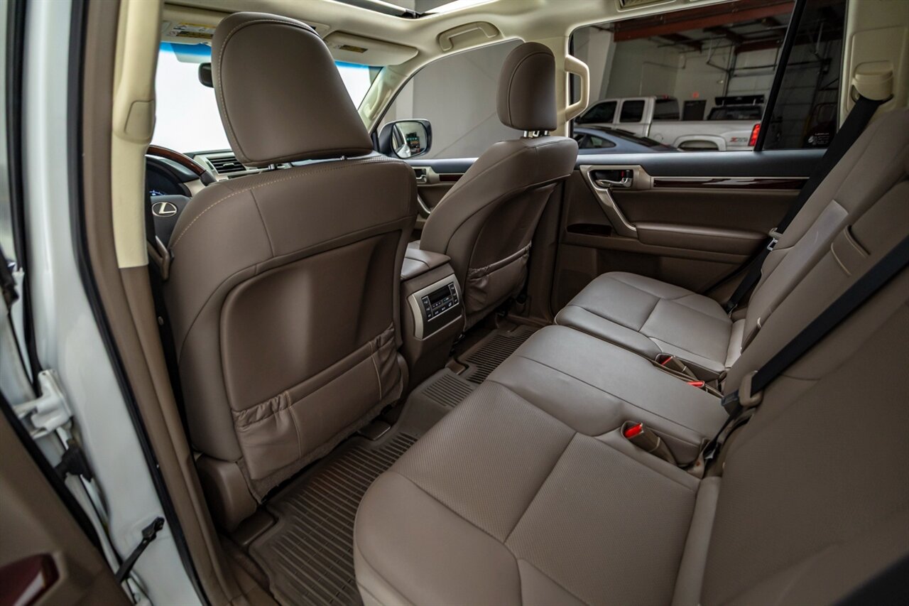 2019 Lexus GX 460 - Photo 43 - Springfield, MO 65802