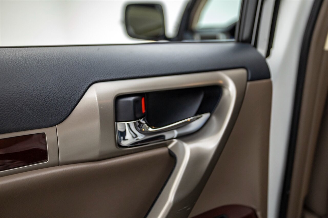 2019 Lexus GX 460 - Photo 45 - Springfield, MO 65802