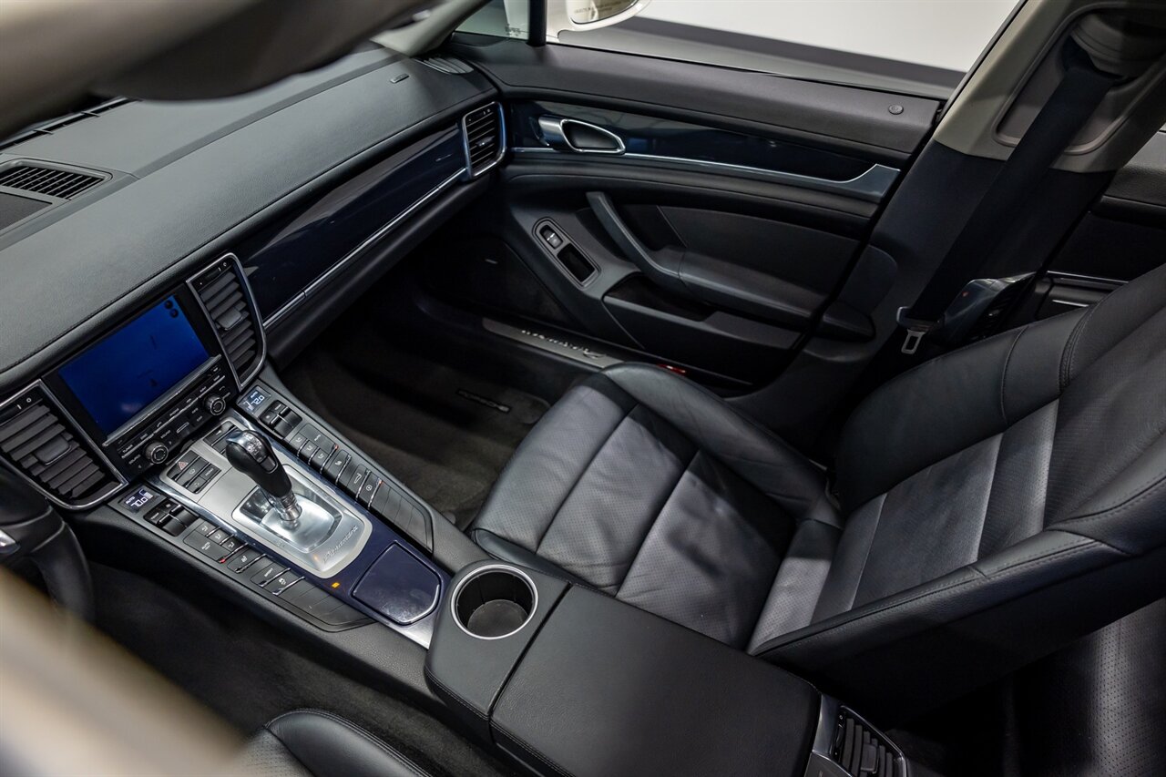2011 Porsche Panamera - Photo 38 - Springfield, MO 65802