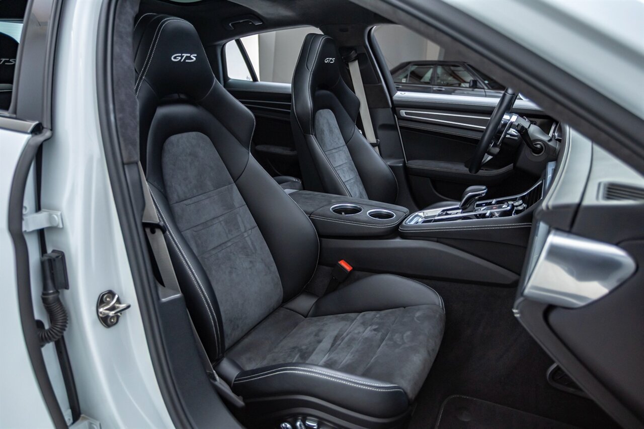 2020 Porsche Panamera GTS   - Photo 26 - Springfield, MO 65802
