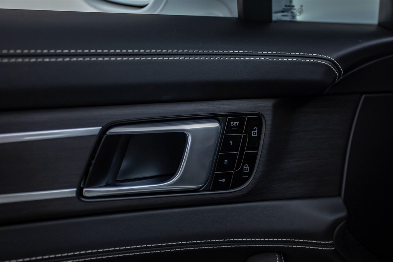 2020 Porsche Panamera GTS   - Photo 45 - Springfield, MO 65802