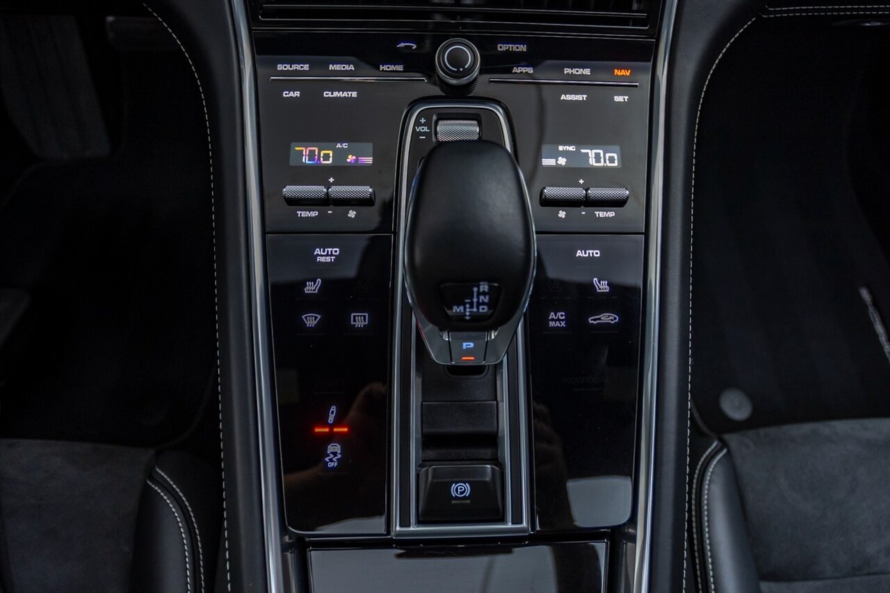 2020 Porsche Panamera GTS   - Photo 60 - Springfield, MO 65802