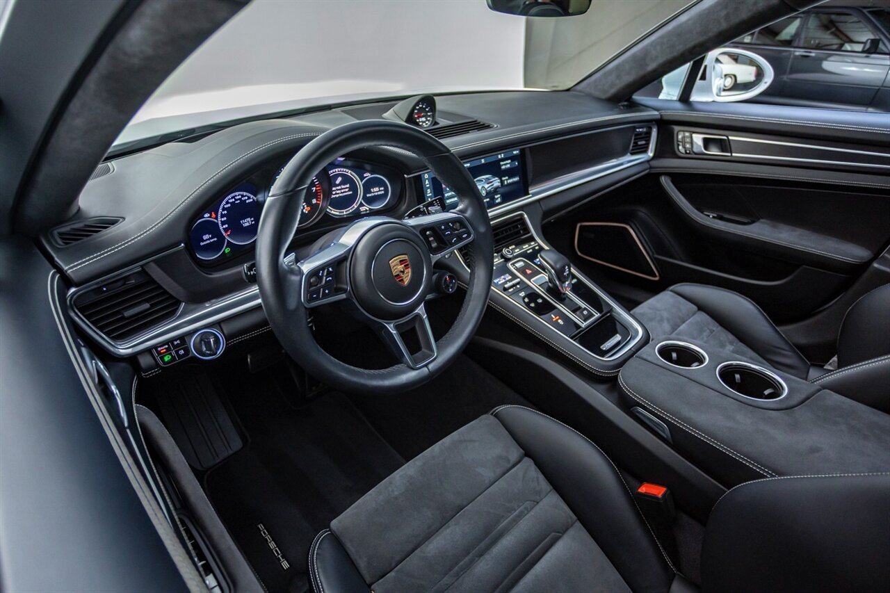 2020 Porsche Panamera GTS   - Photo 42 - Springfield, MO 65802