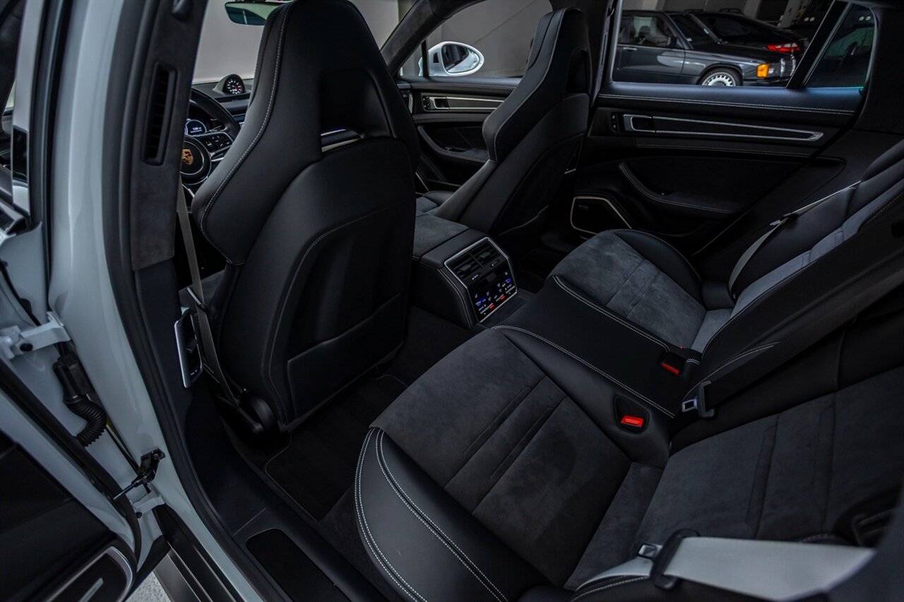 2020 Porsche Panamera GTS   - Photo 50 - Springfield, MO 65802