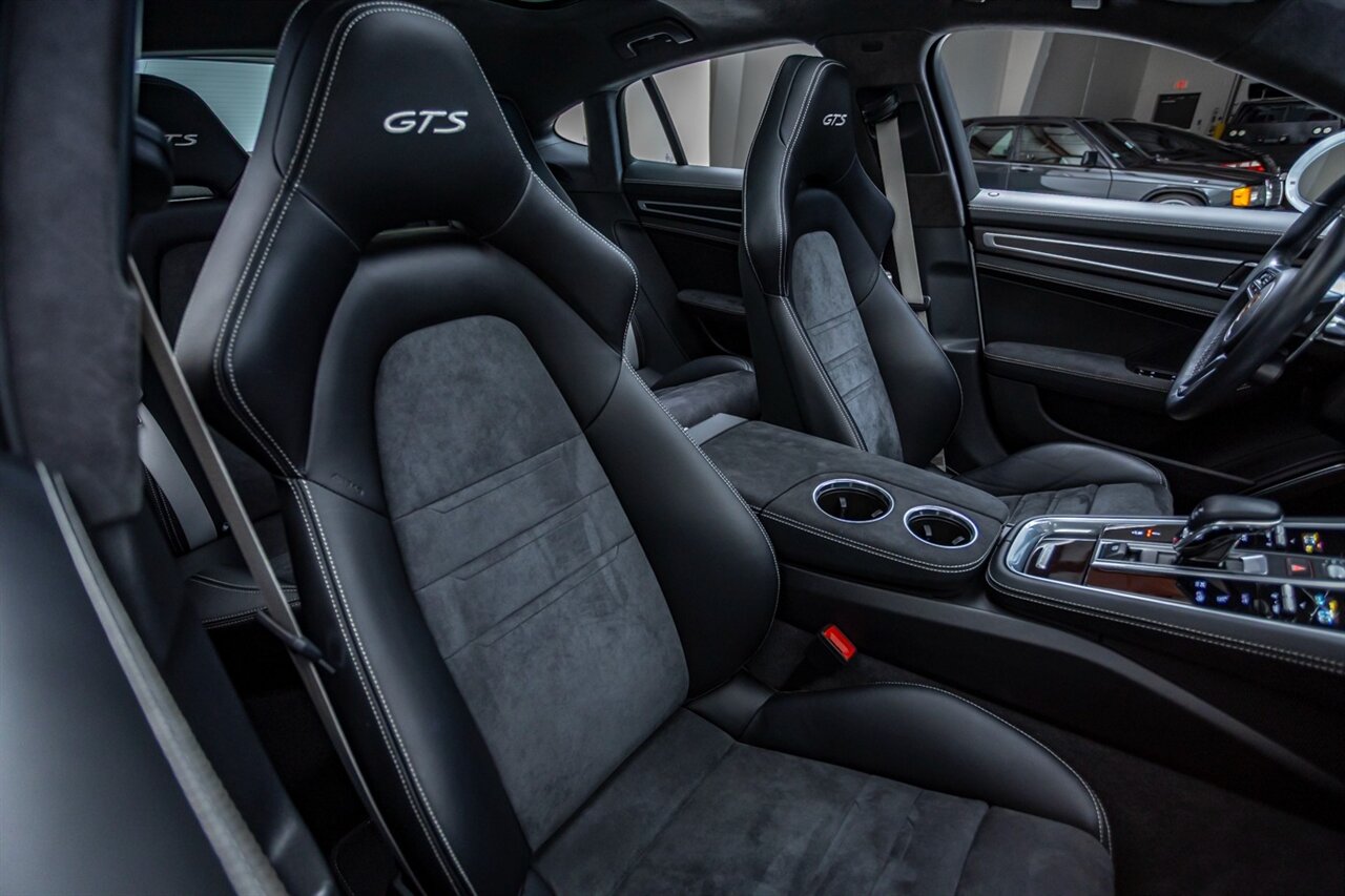 2020 Porsche Panamera GTS   - Photo 25 - Springfield, MO 65802