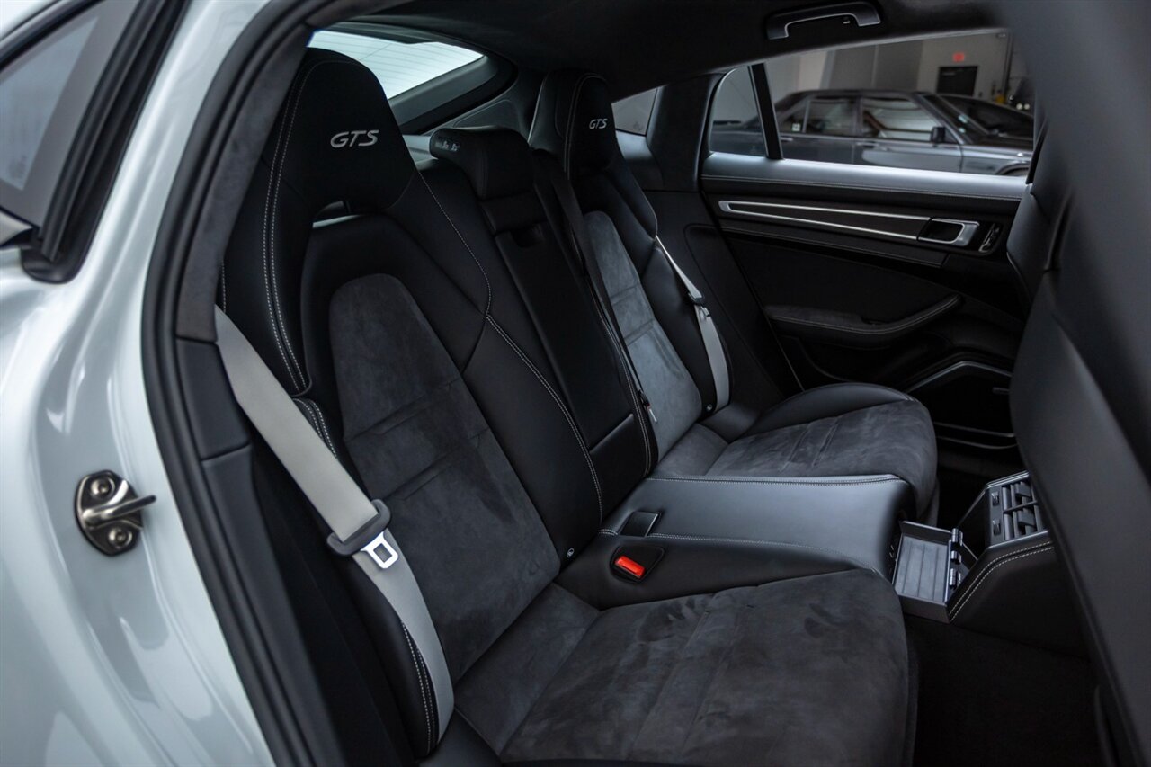 2020 Porsche Panamera GTS   - Photo 28 - Springfield, MO 65802