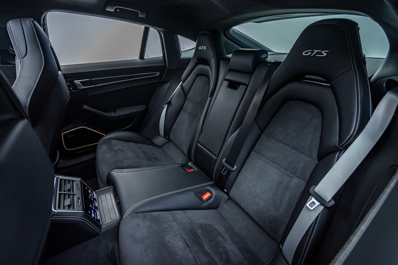 2020 Porsche Panamera GTS   - Photo 23 - Springfield, MO 65802