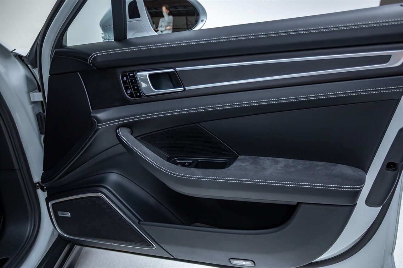 2020 Porsche Panamera GTS   - Photo 32 - Springfield, MO 65802