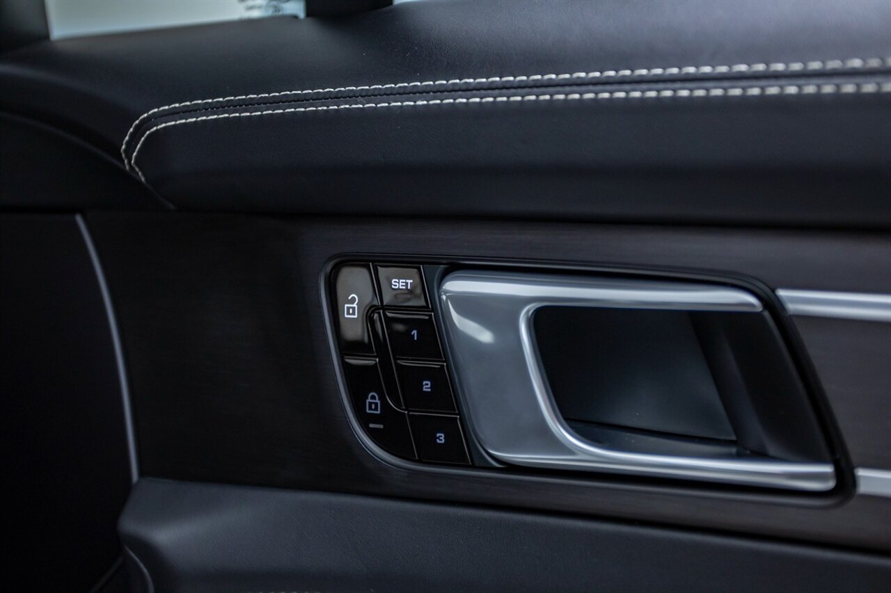 2020 Porsche Panamera GTS   - Photo 33 - Springfield, MO 65802