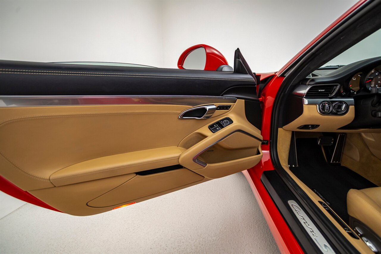 2015 Porsche 911 Carrera S   - Photo 35 - Springfield, MO 65802