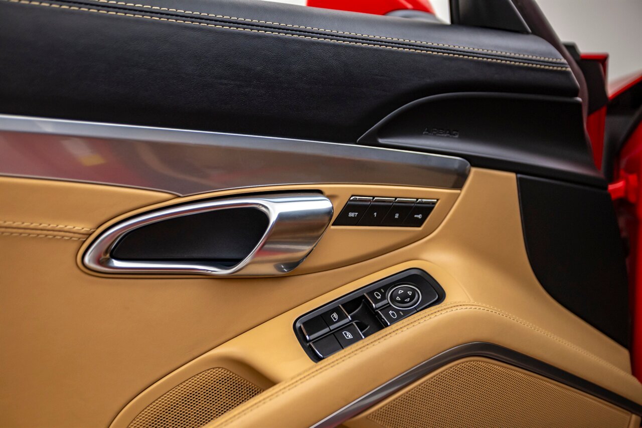 2015 Porsche 911 Carrera S   - Photo 37 - Springfield, MO 65802