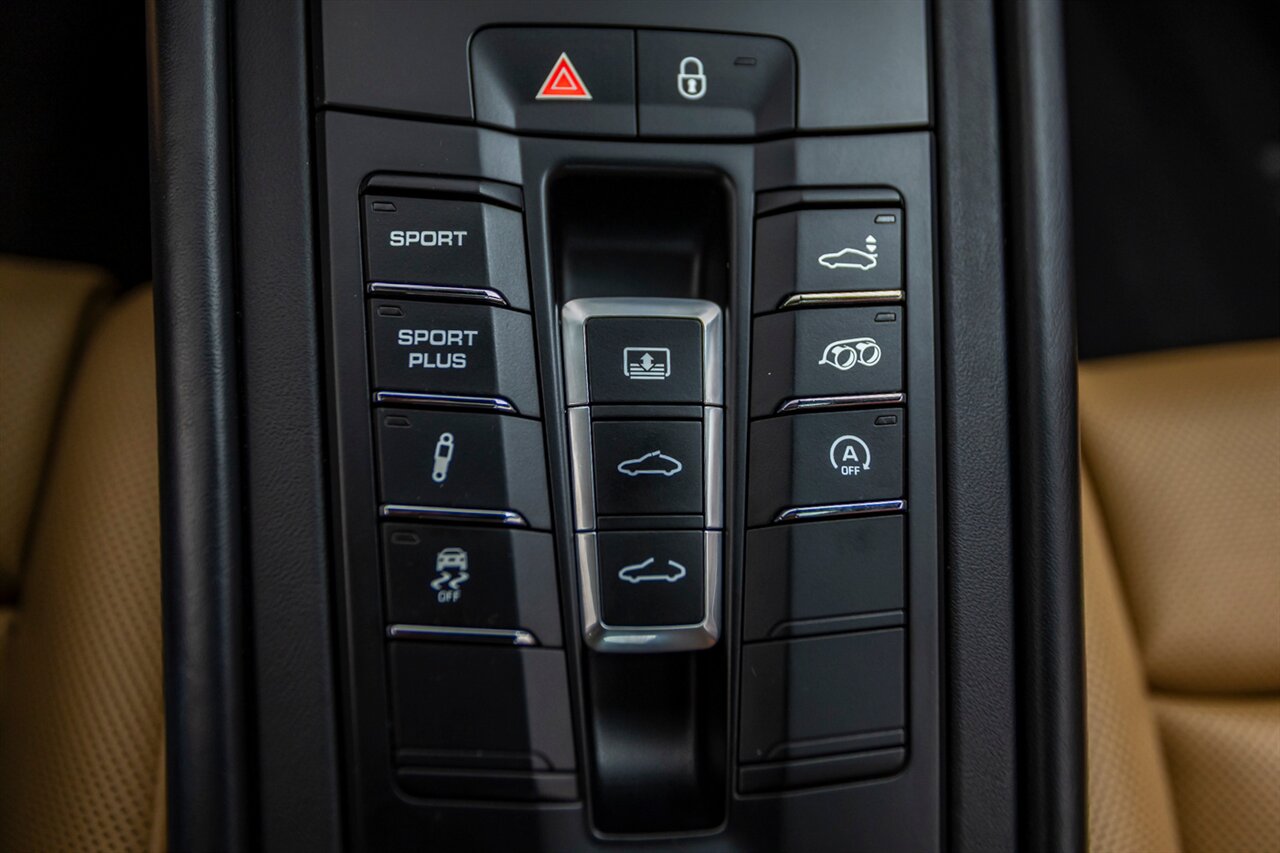 2015 Porsche 911 Carrera S   - Photo 47 - Springfield, MO 65802