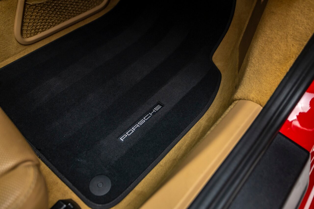2015 Porsche 911 Carrera S   - Photo 32 - Springfield, MO 65802