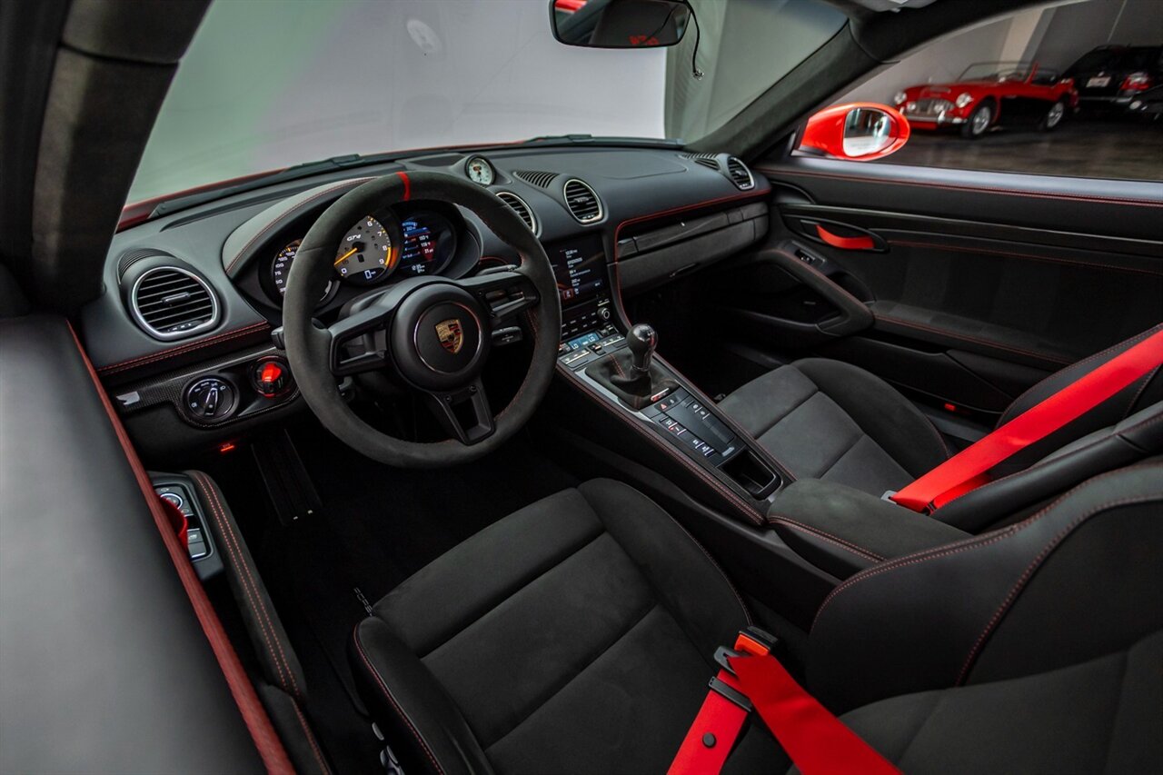 2023 Porsche 718 Cayman GT4   - Photo 35 - Springfield, MO 65802