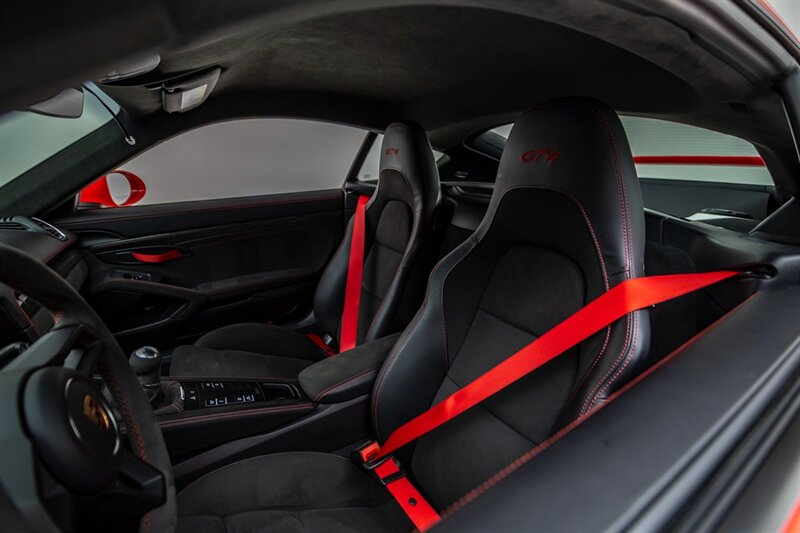 2023 Porsche 718 Cayman GT4  