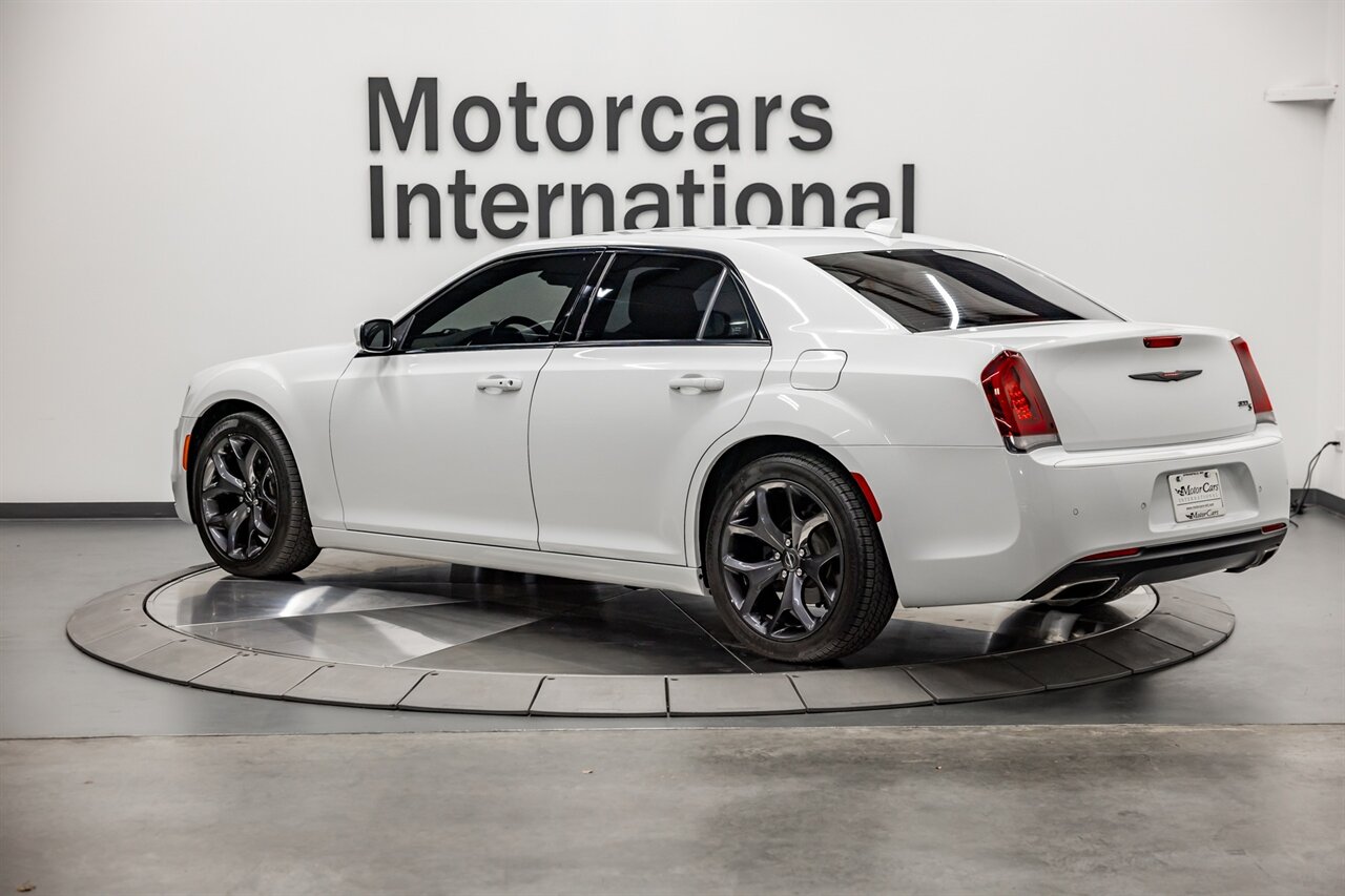 2021 Chrysler 300 S V6   - Photo 4 - Springfield, MO 65802