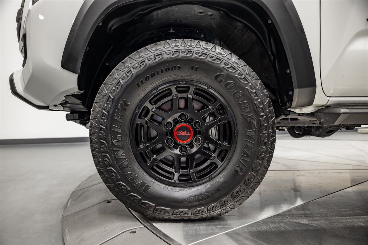 2023 Toyota Tacoma TRD Pro   - Photo 14 - Springfield, MO 65802