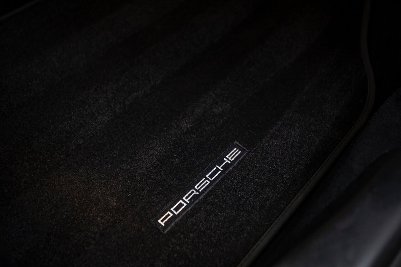 2012 Porsche 911 Carrera 4 GTS - Photo 44 - Springfield, MO 65802