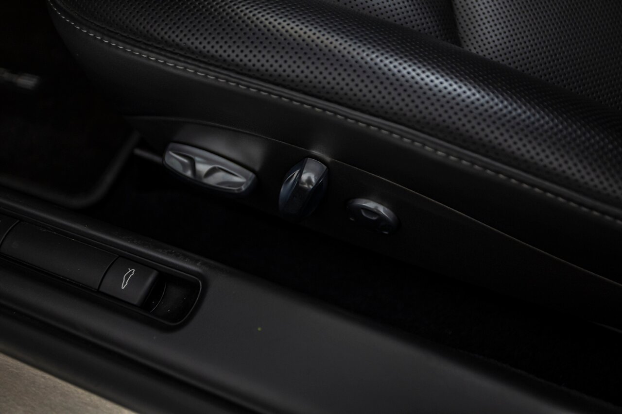 2012 Porsche 911 Carrera 4 GTS - Photo 52 - Springfield, MO 65802