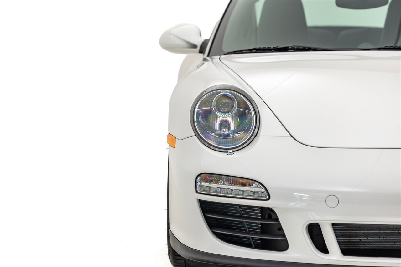 2012 Porsche 911 Carrera 4 GTS - Photo 5 - Springfield, MO 65802