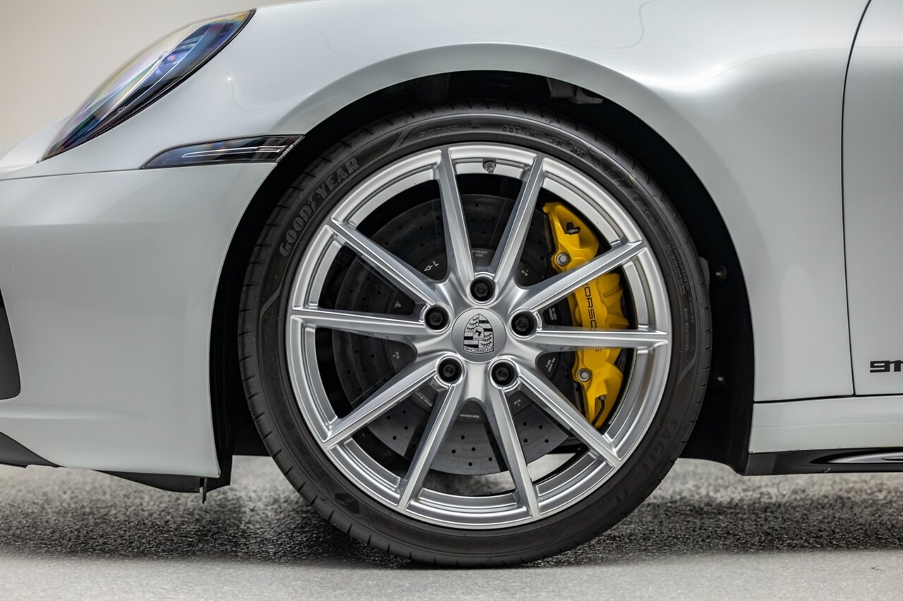 2021 Porsche 911 Carrera S   - Photo 12 - Springfield, MO 65802