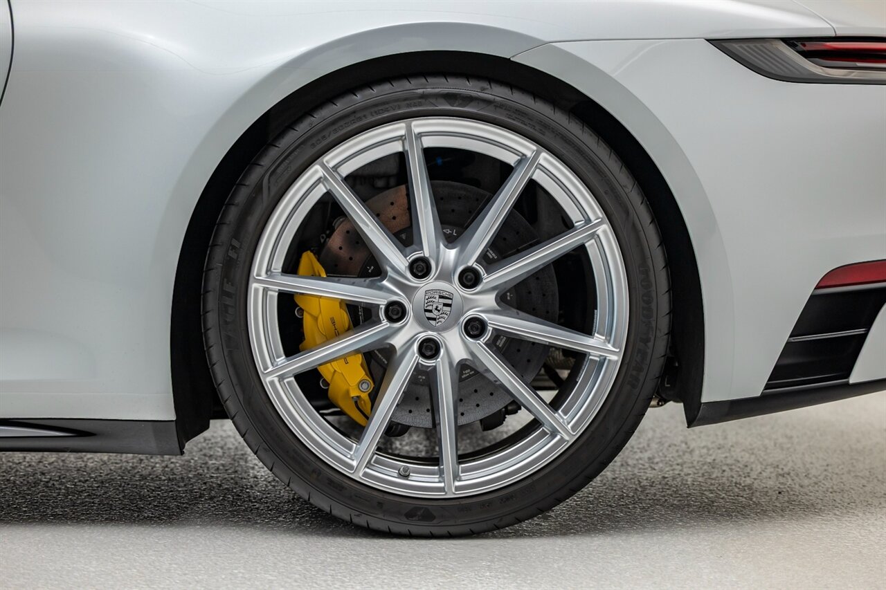 2021 Porsche 911 Carrera S   - Photo 15 - Springfield, MO 65802