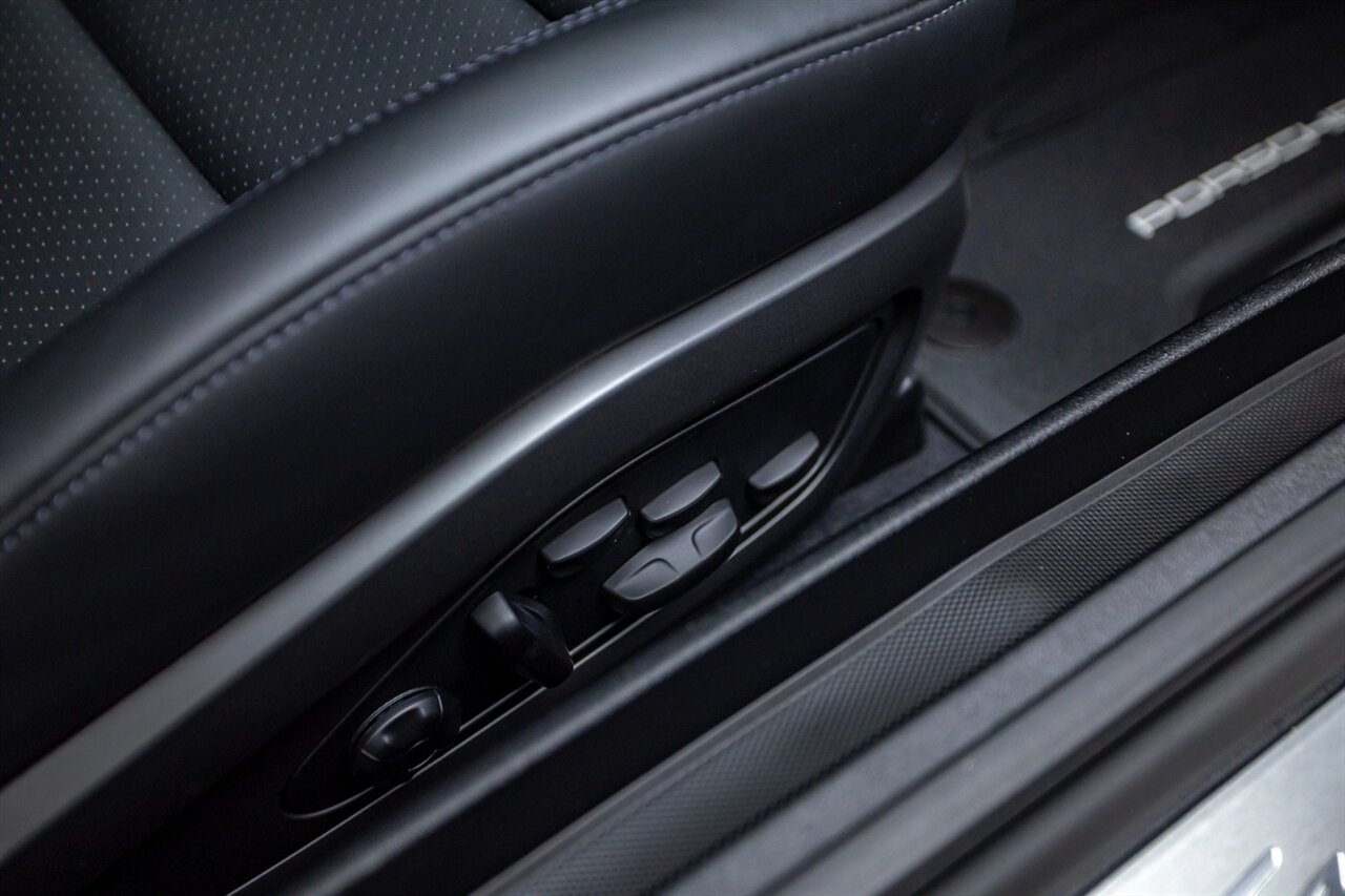 2021 Porsche 911 Carrera S   - Photo 42 - Springfield, MO 65802