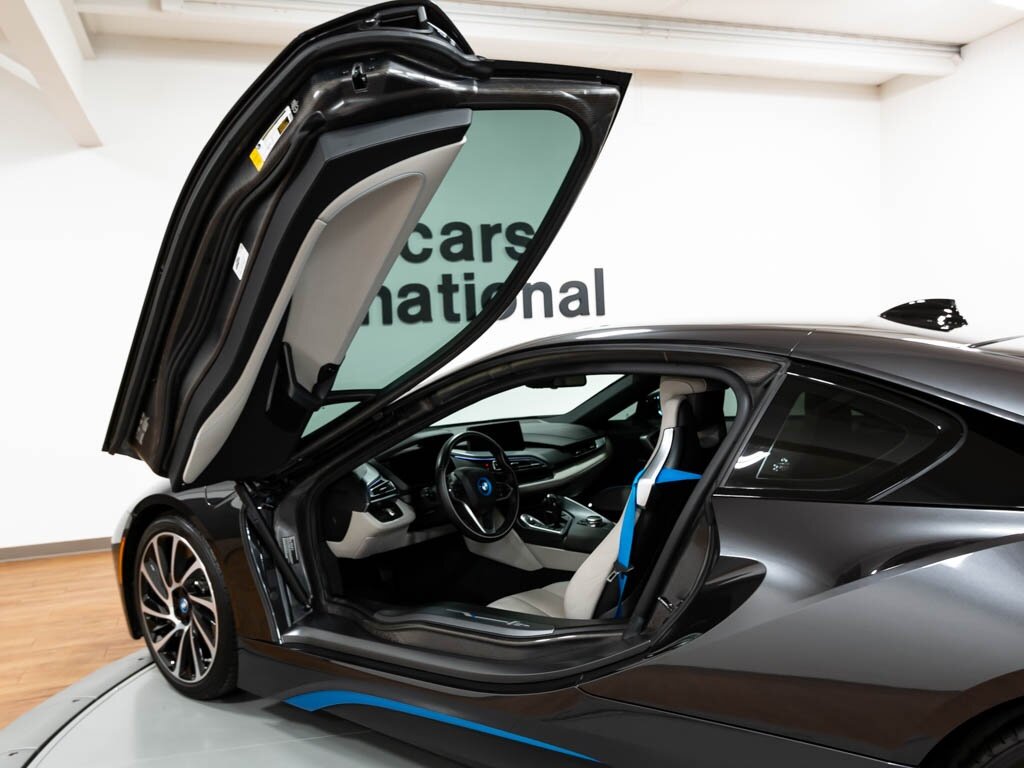 2014 BMW i8 Pure Impulse World   - Photo 11 - Springfield, MO 65802